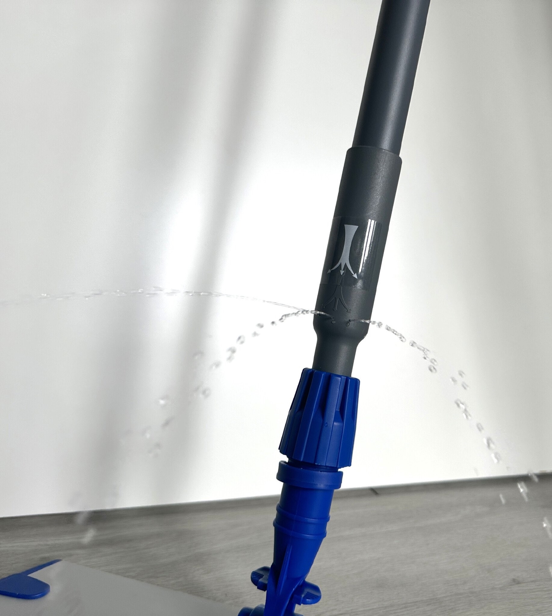 Sprenkelersteel met reservoir ZAPA Pro  grijs